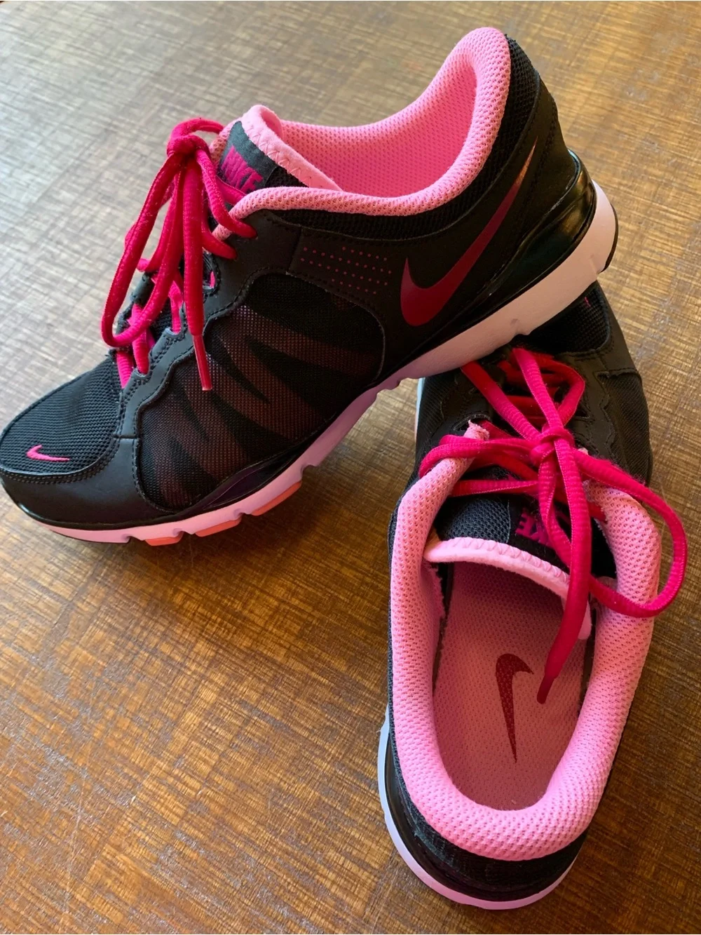 Nike Women’s Black and Pink Training Sneakers